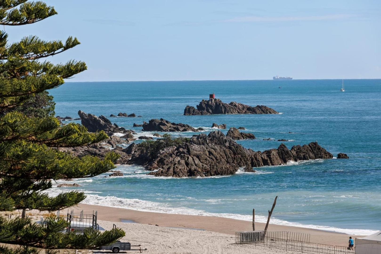 Oceanside Bliss - Absolute Beachfront - Uninterrupted Ocean Views With Pool 芒格努伊山 外观 照片